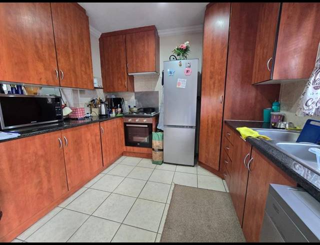 2 BEDROOM TOWNHOUSE FOR SALE IN ANNLIN